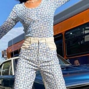 LISA SAYS GAH MESH DAISY PRINT TOP